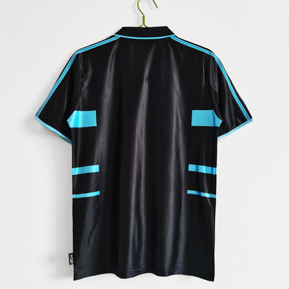 OM 1999/00 Extérieur